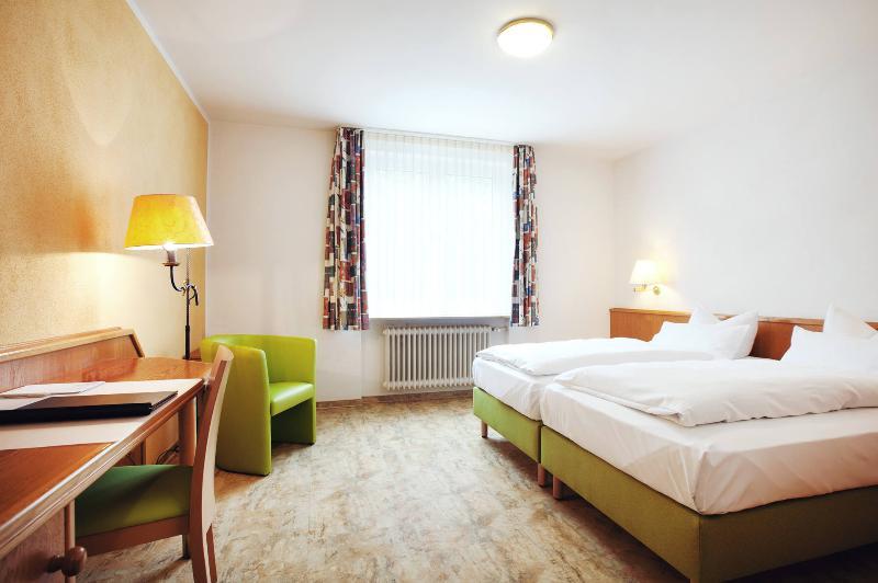 Hotel Bergschloesschen ซิมเมิร์น ภายนอก รูปภาพ
